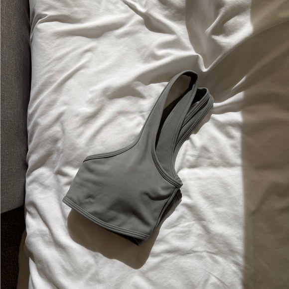 White Fox Sports Bra - Picture 4 of 6